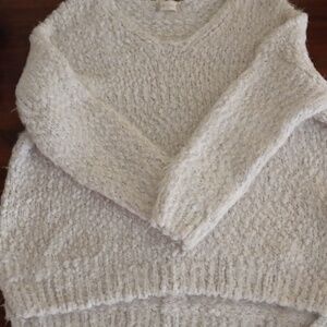 Women's sweater
